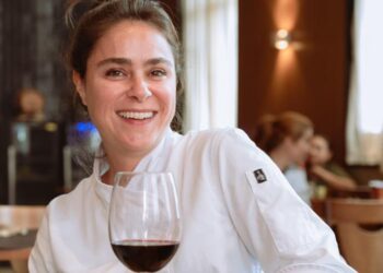 Pátio Gourmet celebra Dia dos Pais com degustação especial de massa preparada pela chef Juliana Faingluz