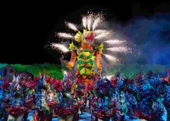 Cores, tecnologia e resistência marcam espetáculo da Ciranda Tradicional