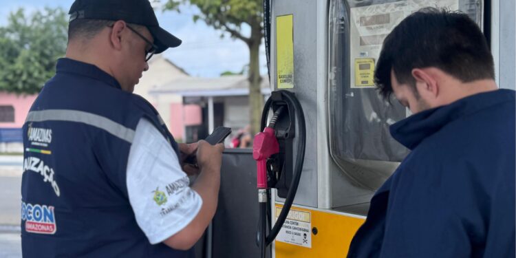 Procon-AM autua 18 postos por indícios de abuso nos preços em Parintins