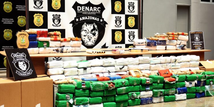 Droga avaliada em R$ 6 milhões é apreendida pela polícia em Manaus antes de chegar à Europa