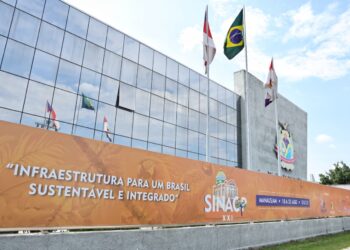 TCE-AM protagoniza debates sobre obras e meio ambiente no Sinaop 2025