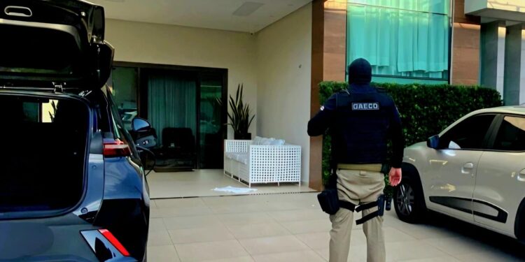 Suspeito de comandar grupo criminoso de tráfico interestadual de drogas é preso em operação do MP no Amazonas