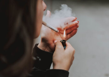 Dia de Combate ao Fumo (29/08) traz alerta para outros produtos perigosos, além do cigarro convencional