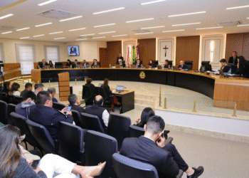 TCE-AM determina devolução de R$ 2,7 milhões por ex-prefeito de Atalaia do Norte