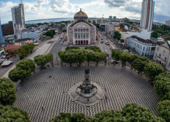 Balé Folclórico, Orquestra de Violões do Amazonas e Pé de Serra do Lulu unem forró e música de concerto no Teatro Amazonas