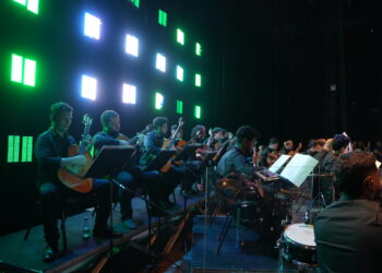 Forró pé de serra e música de concerto dividem o palco do Teatro Amazonas