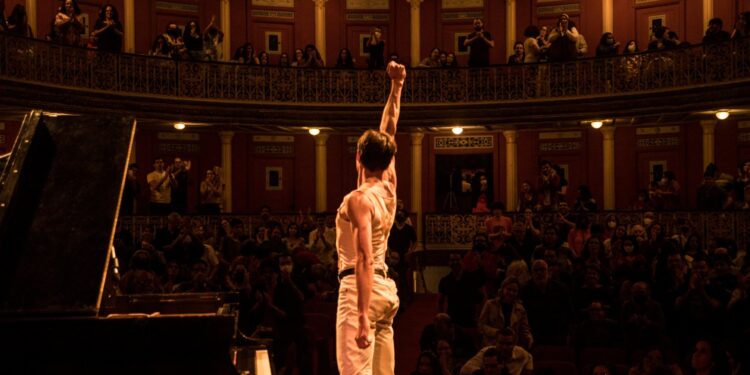 Rock ao Piano estreia em Manaus, nesta quarta-feira, com concerto no Teatro Amazonas