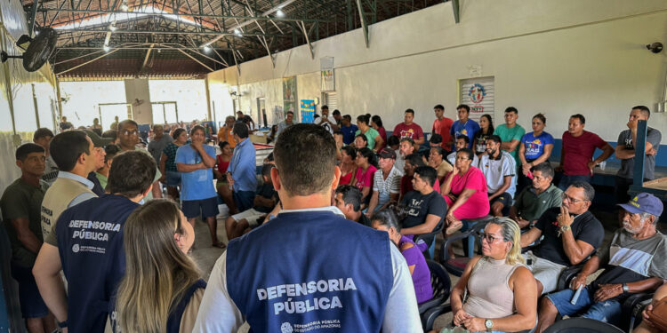 Defensoria Púbica ouve famílias afetadas por explosões em operações contra o garimpo no rio Madeira 