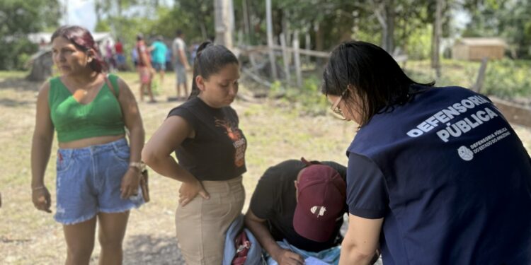 Quase 9,5 mil alunos ficaram sem aula após operação contra garimpo no rio Madeira, aponta levantamento da Defensoria Pública