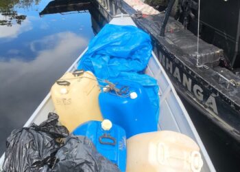 Polícia apreende 1,4 tonelada de drogas em rota do tráfico em rio do Amazonas