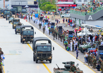 Com blindados, CMA reúne 2,5 mil militares do Exército no desfile da Independência em Manaus