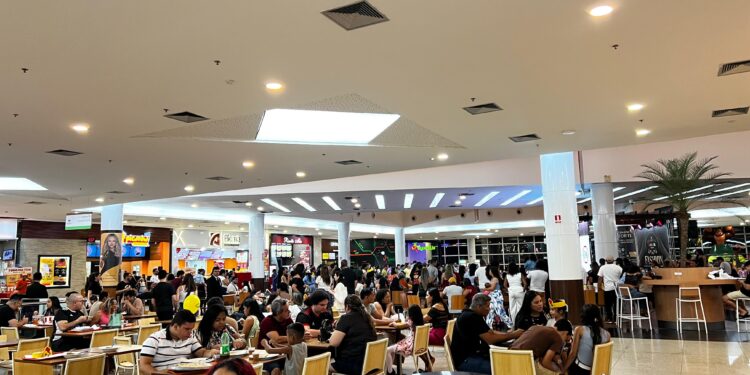 Sumaúma Park Shopping recebe concurso de bolos artísticos inspirados em Manaus e suas belezas