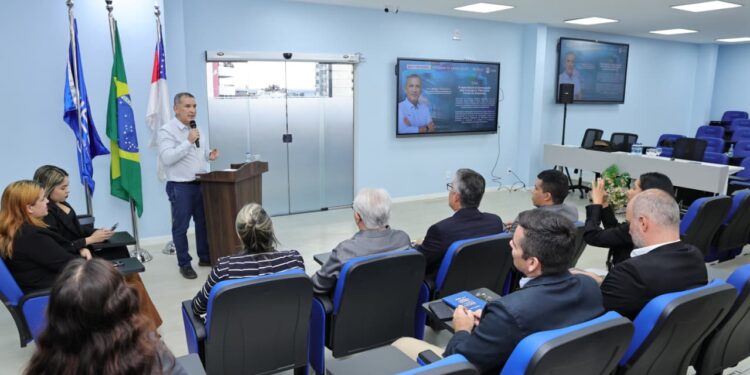 Aula inaugural de Doutorado consolida parceria entre TCE-AM, Ciesa e Unifor