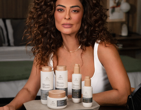 Juliana Paes é a nova embaixadora de Natura Lumina