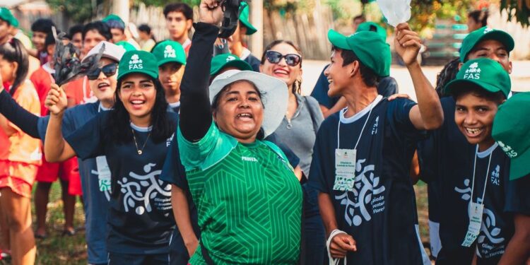 Professores inspiram jovens a sonhar e preservar suas raízes durante Olimpíadas da Floresta