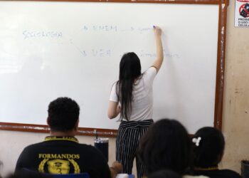 Mais de 42 mil alunos da rede estadual deverão fazer o Enem 2025 no Amazonas