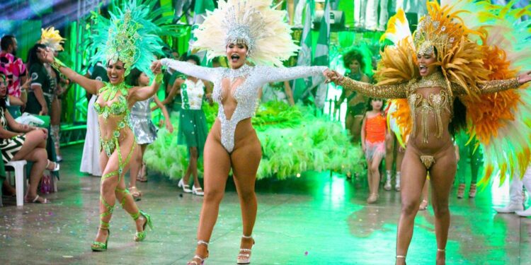 Aparecida anuncia enredo “Do Velho ao Novo, Para Sempre Airão” para o Carnaval 2025