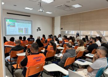 TCE-AM prepara gestores municipais para prevenção e enfrentamento ao desmatamento e queimadas