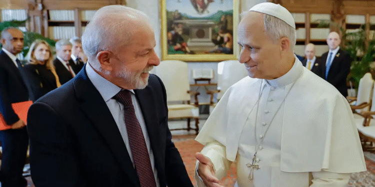 Presidente Lula se reúne com papa Leão XIV, pela primeira vez, no Vaticano