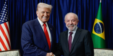 Após encontro com Trump, Lula diz que equipes vão se reunir para tratar de tarifas