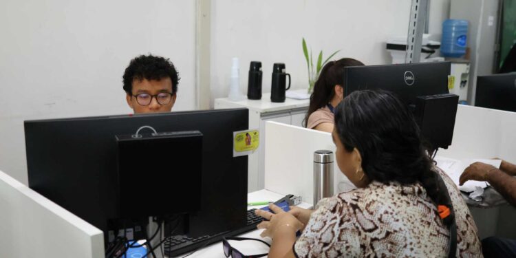 Sine Amazonas divulga 112 vagas de emprego para esta quinta-feira