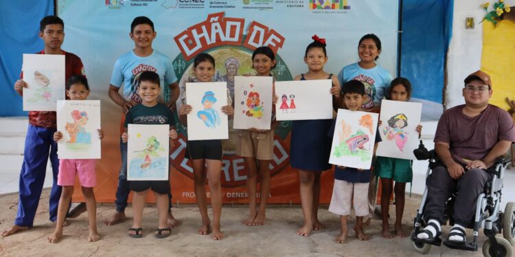 ‘Chão de Terreiro’ une arte, inclusão e ancestralidade em Parintins
