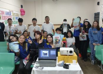 Estudantes de escola pública participam de oficina gratuita de cinema em Manaus