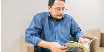 Amazonense Rodrigo Froés vence Prêmio Literário Clarice Lispector 2025 com obra sobre educação