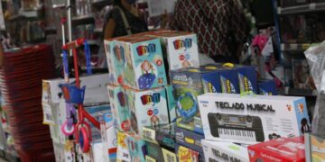 Especialista explica os riscos da pirataria de brinquedos no Dia das Crianças