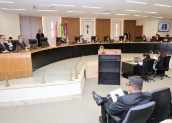 TCE-AM: Ex-prefeita é multada em mais de R$ 550 mil