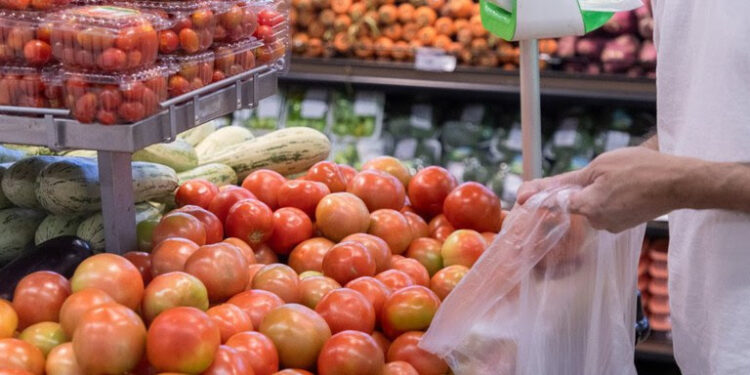 Manaus está entre as 22 capitais do país que tiveram redução na cesta básica em setembro