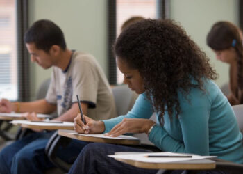 Fies 2025 abre inscrições para mais de 58 mil vagas remanescentes