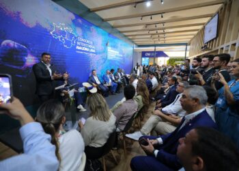 Governador do AM quer agenda climática global conectada à realidade da Amazônia