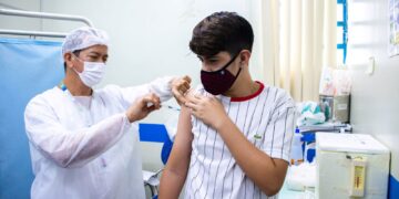 Prefeitura oferta vacina contra HPV em dose única para adolescentes de 15 a 19 anos até dezembro