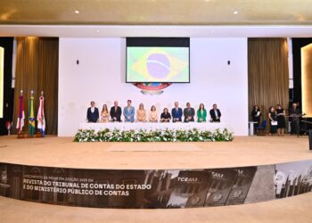 TCE-AM lança Revista Científica 2025 e premia autores de artigos técnicos