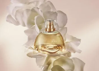 O sucesso de Aura Alba da Natura se expande com o lançamento do Óleo Corporal e Sabonetes perfumados