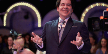 ‘Silvio Santos Vem Aí’, com Leandro Hassum, estreia nesta quinta-feira (20/11)