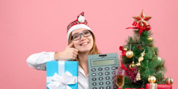 Gastos de fim de ano: 76% dos consumidores projetam desembolsar até R$1.000, revela Serasa