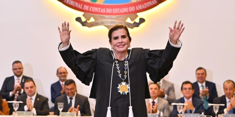 Yara Amazônia Lins assume terceiro mandato e consolida trajetória pioneira no TCE-AM