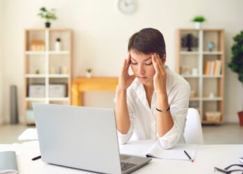 O perigo do estresse crônico: condição afeta saúde mental, física e relações interpessoais