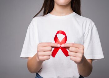 Mais de 60% dos casos de HIV em Manaus afetam jovens adultos