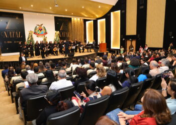 Cantata de Natal no TCE-AM marca encerramento do ano letivo da Escola de Contas Públicas