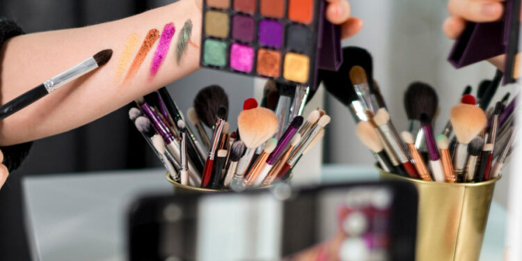 Com movimento de R$ 60 bi, setor de beleza cresce em empregabilidade e exigências