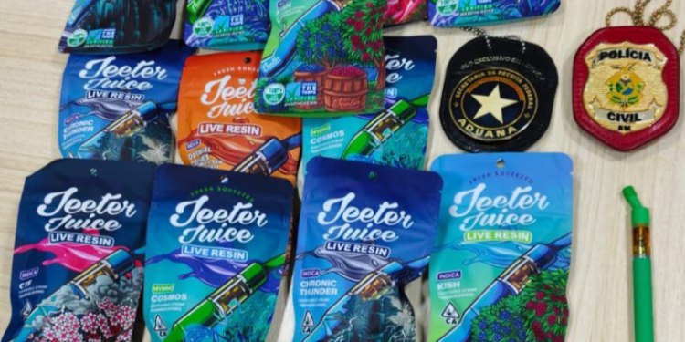 Em Manaus, Polícia Civil apreende remessa de maconha líquida com destino a Roraima