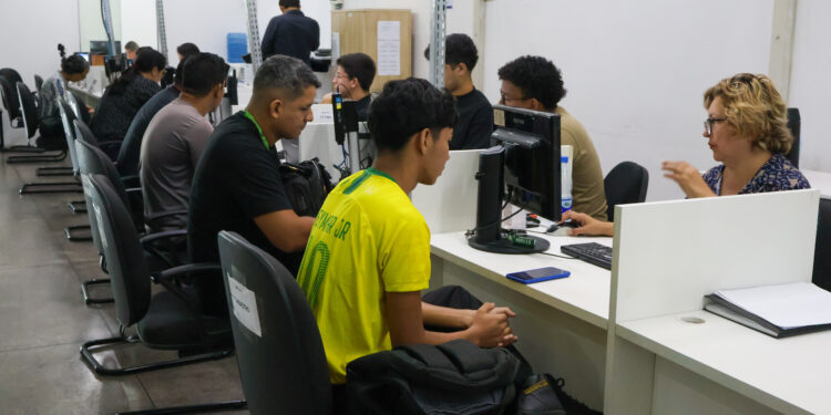 Sine Amazonas divulga 117 vagas de emprego para esta sexta-feira