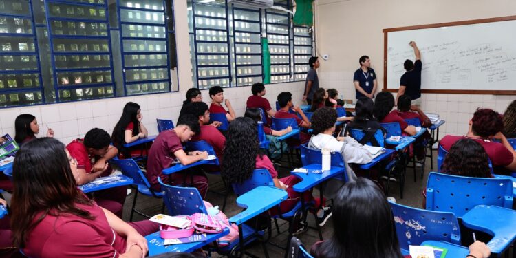 TCE-AM pela educação: programa inédito para fortalecer o ensino básico no Amazonas