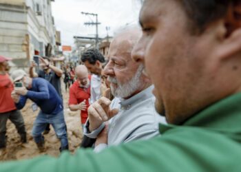 Perdas materiais serão recuperadas, diz Lula em visita a Minas Gerais