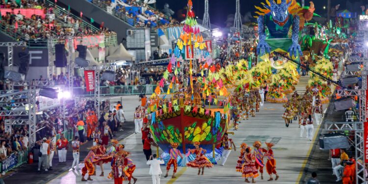 A Grande Família fatura o título do Grupo Especial do Carnaval de Manaus 2026