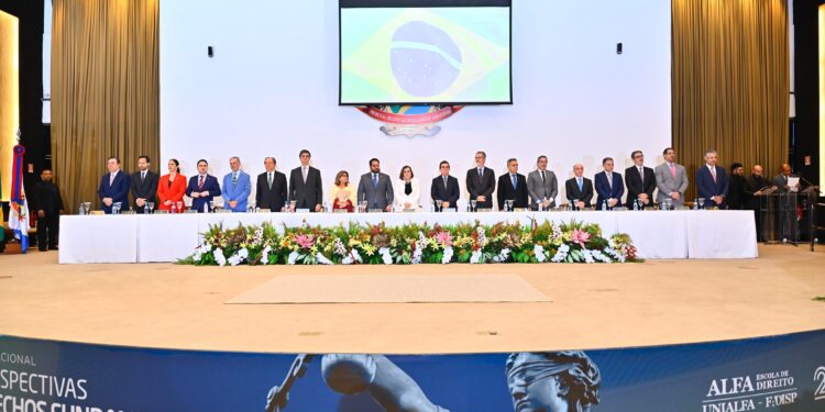 Direitos fundamentais norteiam seminário internacional no TCE-AM