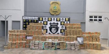 Polícia prende líder colombiano e apreende 1 tonelada de drogas no AM